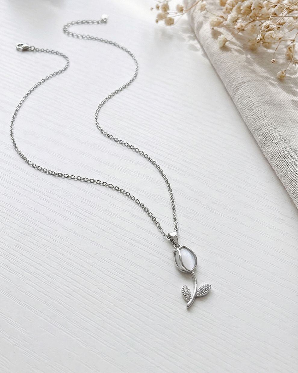 Silver rose Image 2