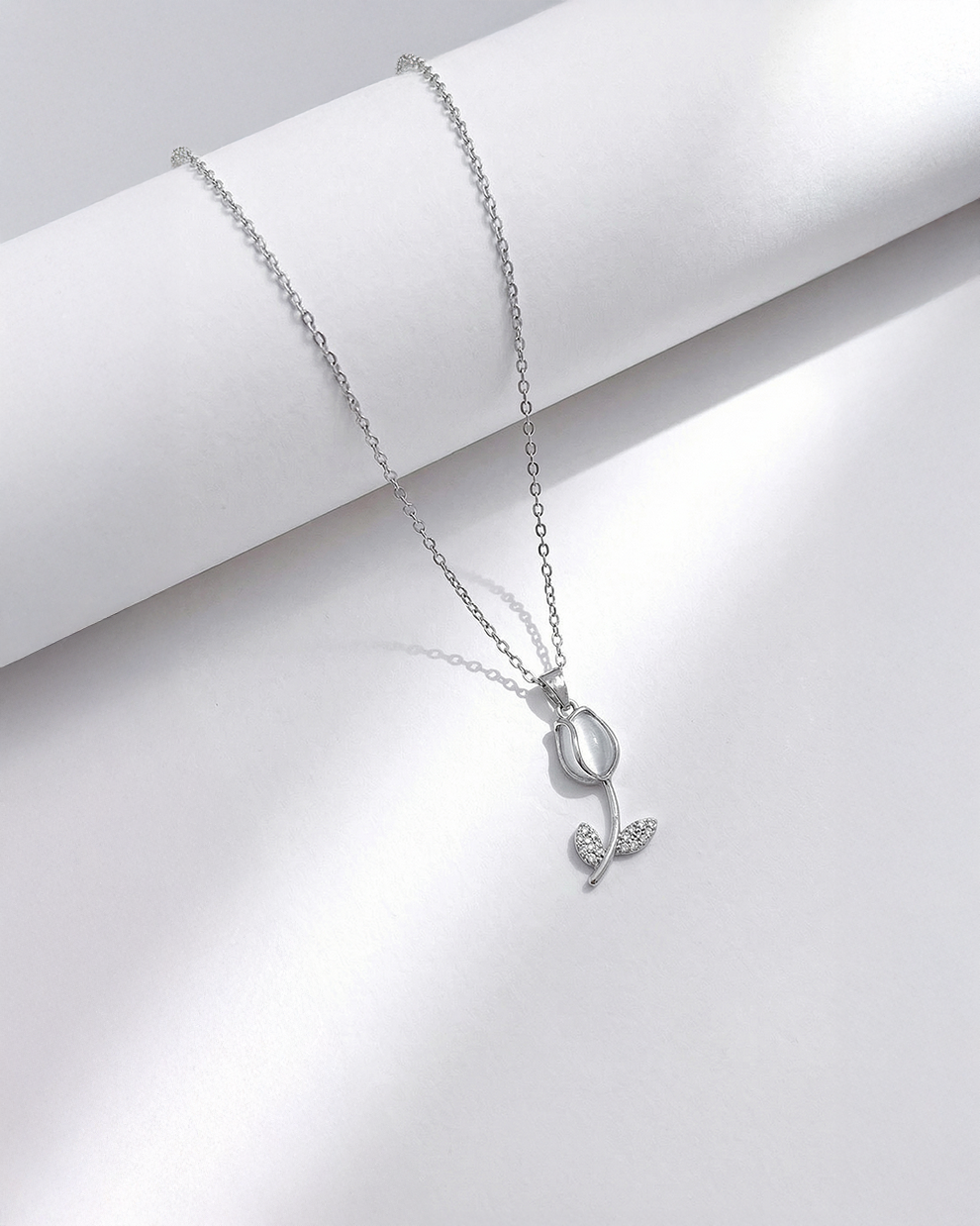Silver rose Image 3
